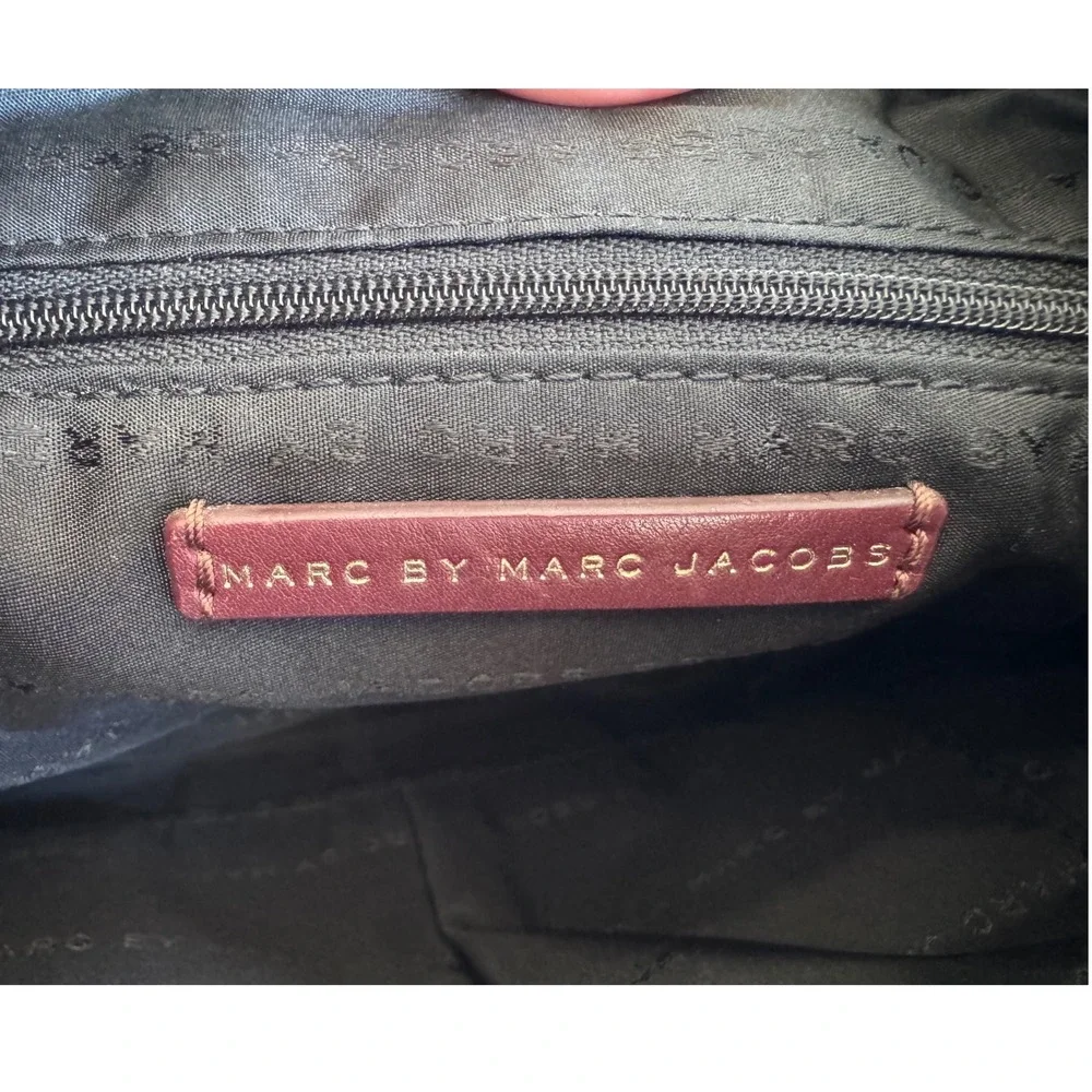 Marc by Marc Jacobs Burgundy Pebbled Lamb Leather Crossbody Shoulder Gold Silver
